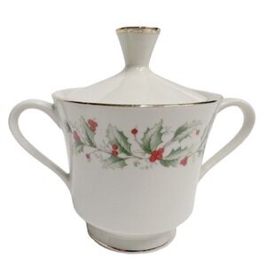 MACY'S All the Trimmings HOLLY 6283SUGAR BOWL with LID Made In Japan